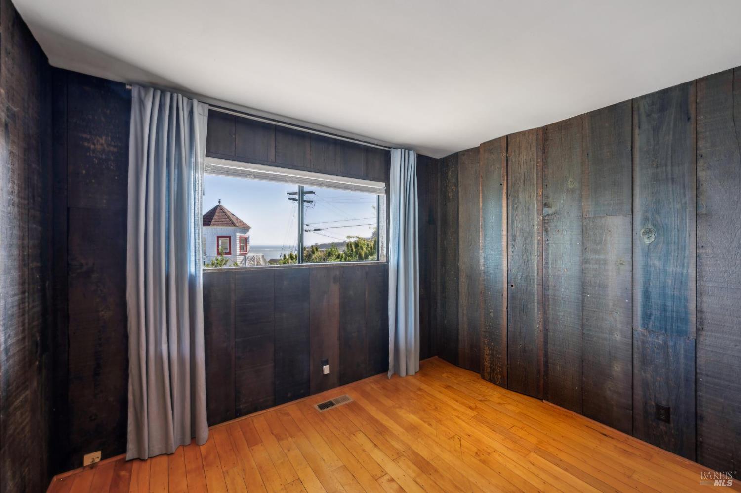 Detail Gallery Image 28 of 52 For 71 Crescente Ave, Bolinas,  CA 94924 - 3 Beds | 2 Baths