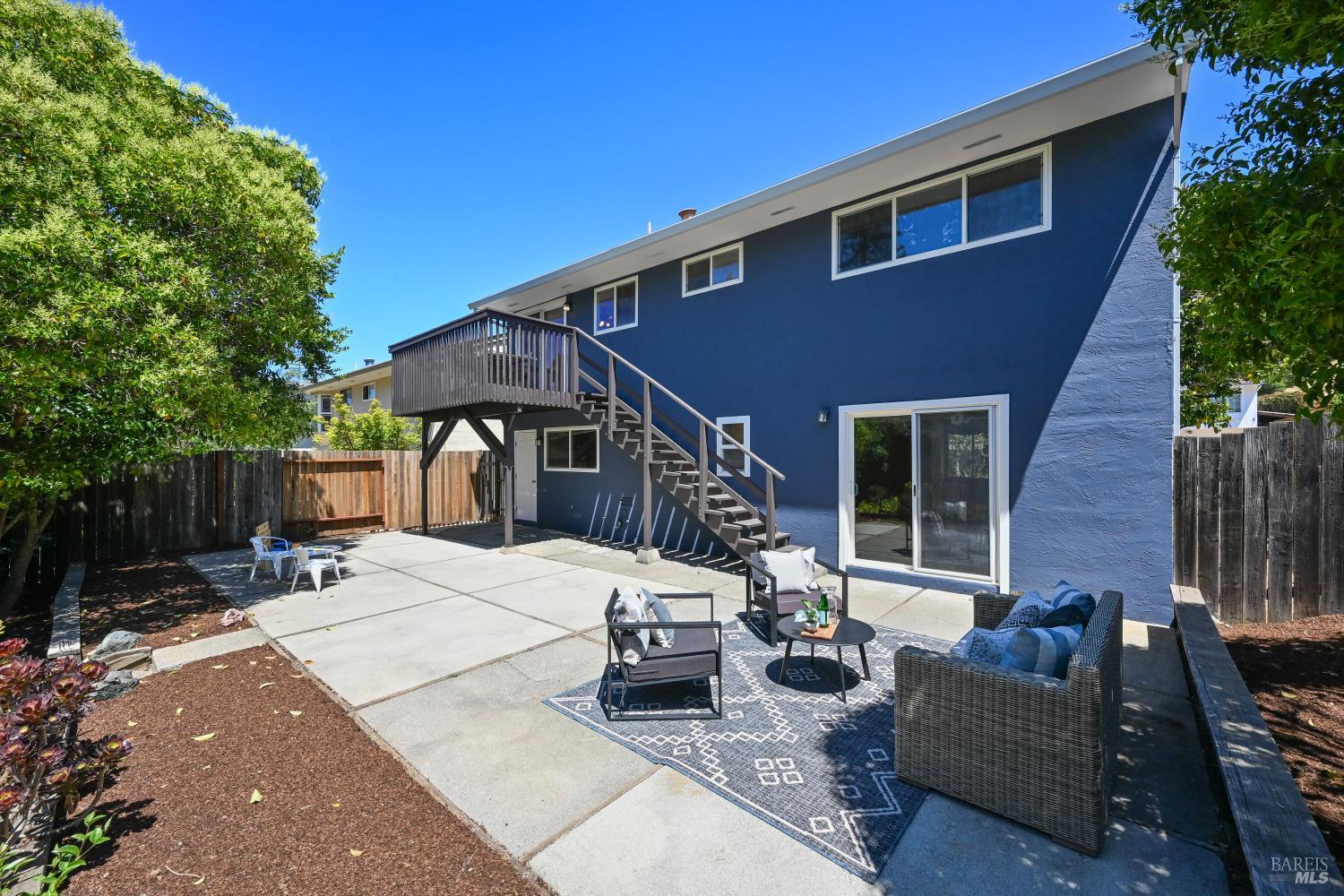 Detail Gallery Image 34 of 44 For 663 Cherry St, Novato,  CA 94945 - 3 Beds | 2 Baths