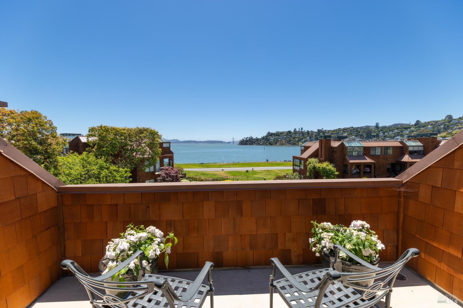 Detail Gallery Image 32 of 46 For 1910 Mar West St, Tiburon,  CA 94920 - 3 Beds | 2/1 Baths