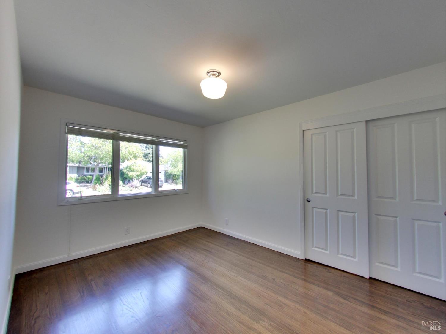 Detail Gallery Image 19 of 36 For 19 Dartmouth Dr, Larkspur,  CA 94939 - 3 Beds | 2 Baths