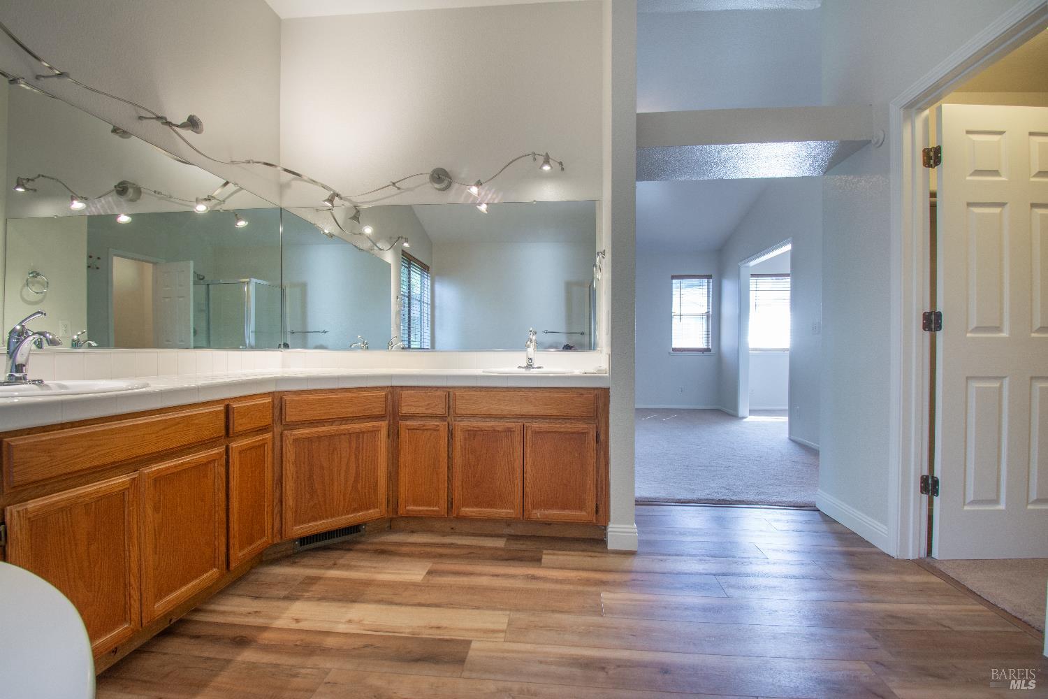Detail Gallery Image 32 of 40 For 250 Carpenter Ct, Dixon,  CA 95620 - 5 Beds | 2/1 Baths