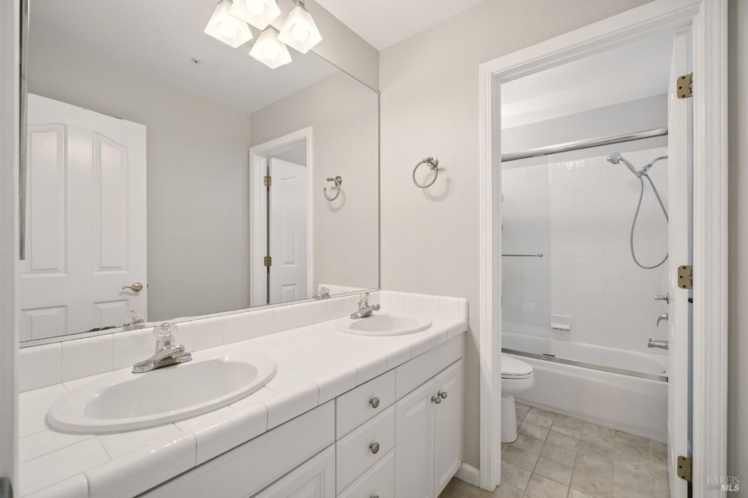 Detail Gallery Image 29 of 49 For 4234 Kingsford Dr, Napa,  CA 94558 - 4 Beds | 2/1 Baths