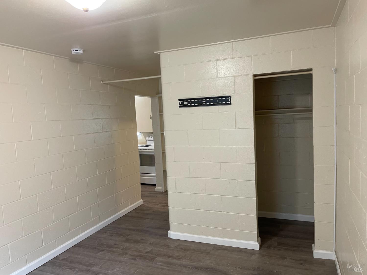 Detail Gallery Image 13 of 18 For 560 Talmage Rd, Ukiah,  CA 95482 - – Beds | – Baths
