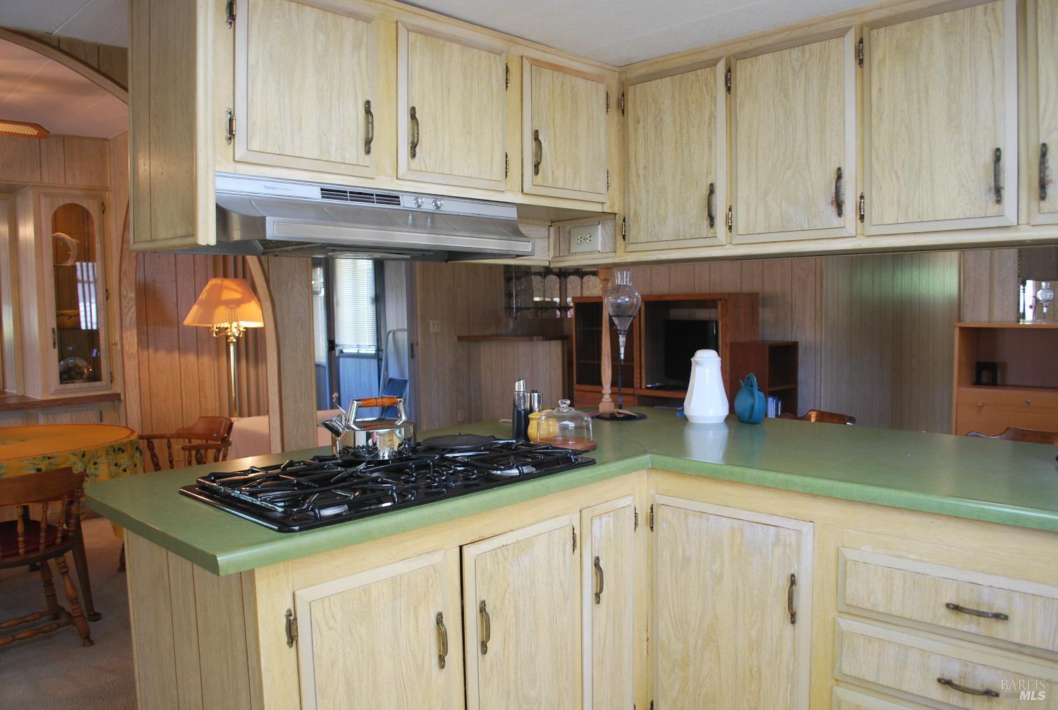 Detail Gallery Image 11 of 24 For 123 Bear Flag Rd, Sonoma,  CA 95476 - 2 Beds | 2 Baths