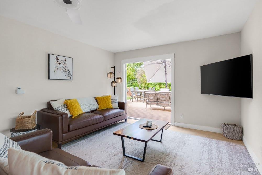 Detail Gallery Image 16 of 82 For 725 Lytton Station Rd, Healdsburg,  CA 95448 - – Beds | – Baths
