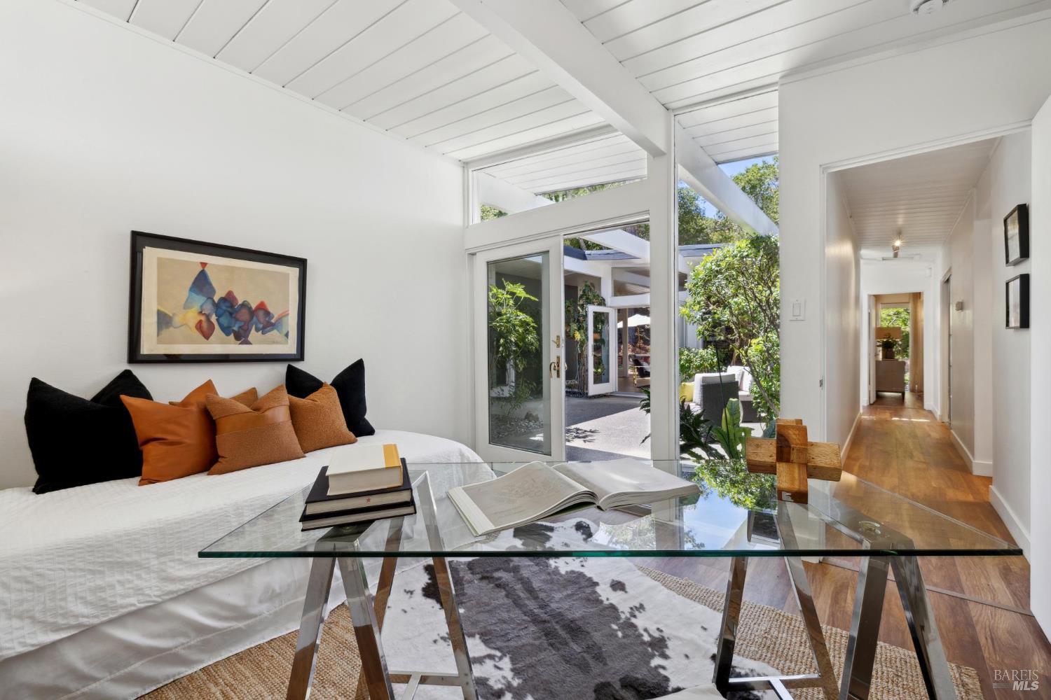 Detail Gallery Image 38 of 52 For 100 De La Guerra Rd, San Rafael,  CA 94903 - 4 Beds | 2 Baths