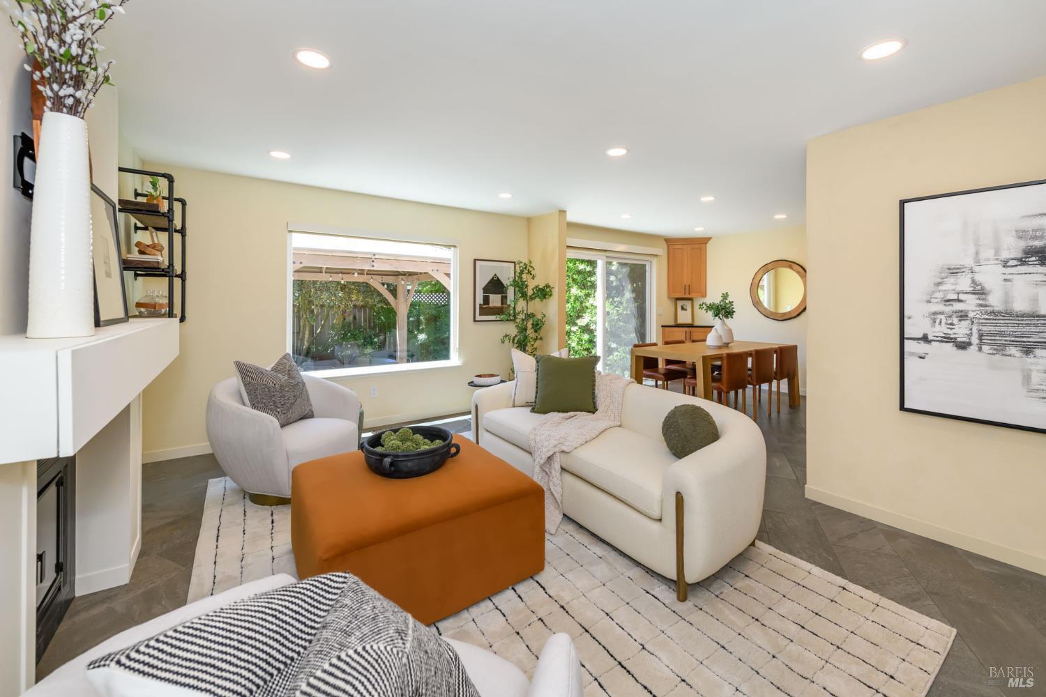 Detail Gallery Image 32 of 50 For 1721 Northstar Dr, Petaluma,  CA 94954 - 3 Beds | 2/1 Baths