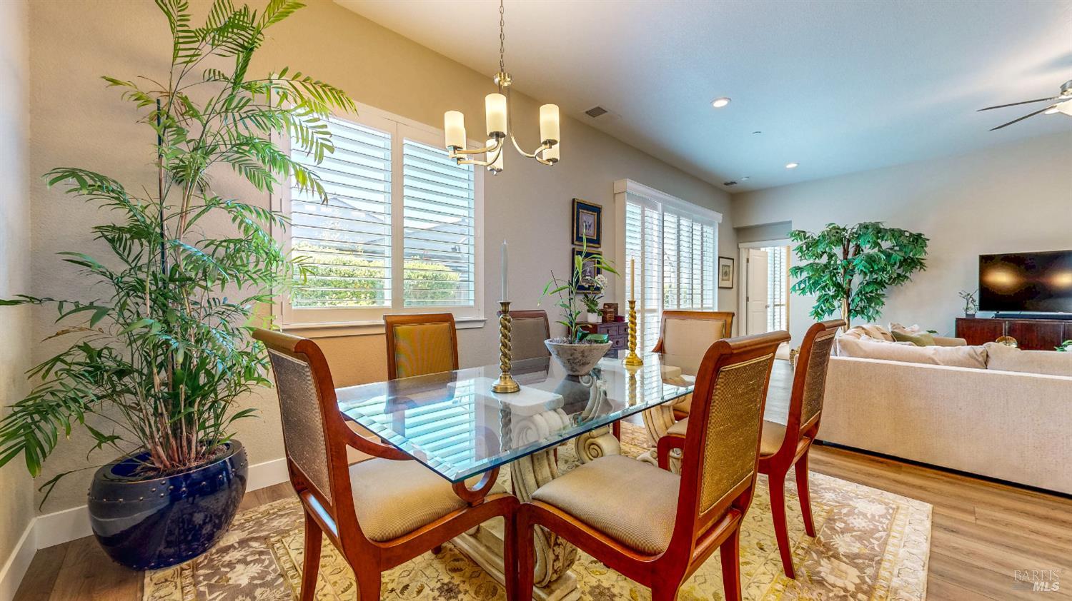 Detail Gallery Image 17 of 49 For 1431 Acorn Way, Windsor,  CA 95492 - 2 Beds | 2 Baths