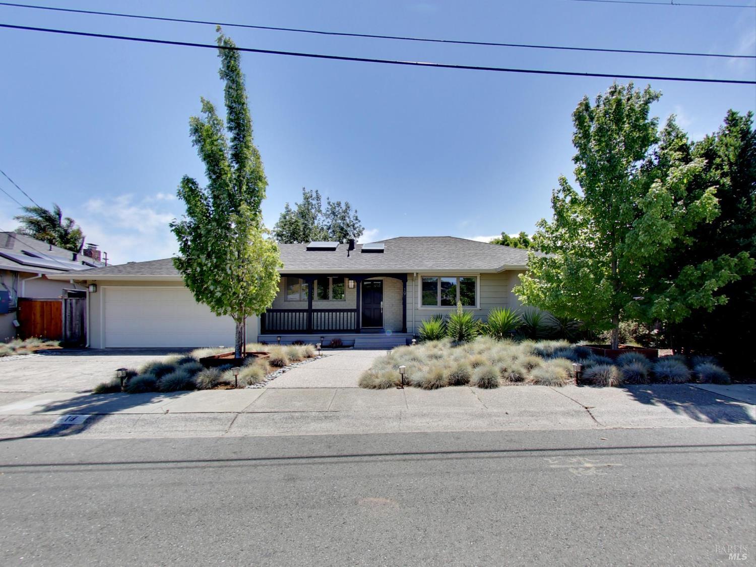 Detail Gallery Image 32 of 36 For 19 Dartmouth Dr, Larkspur,  CA 94939 - 3 Beds | 2 Baths
