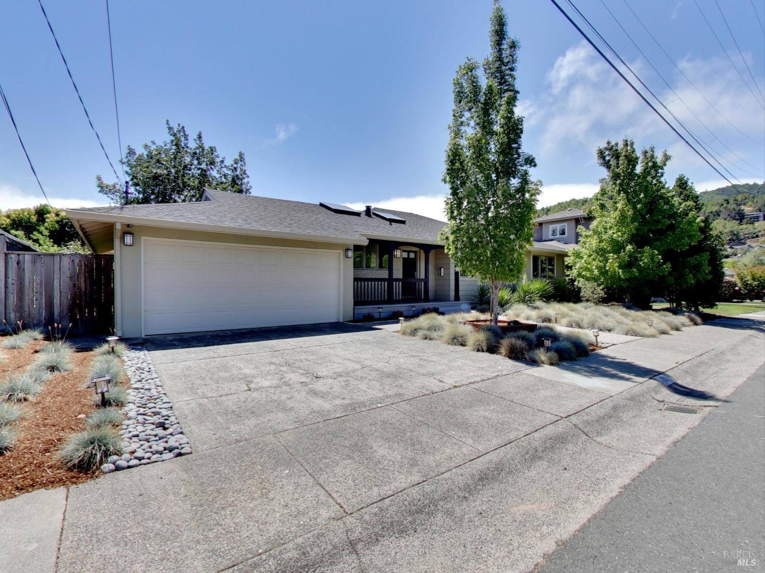 Detail Gallery Image 31 of 36 For 19 Dartmouth Dr, Larkspur,  CA 94939 - 3 Beds | 2 Baths