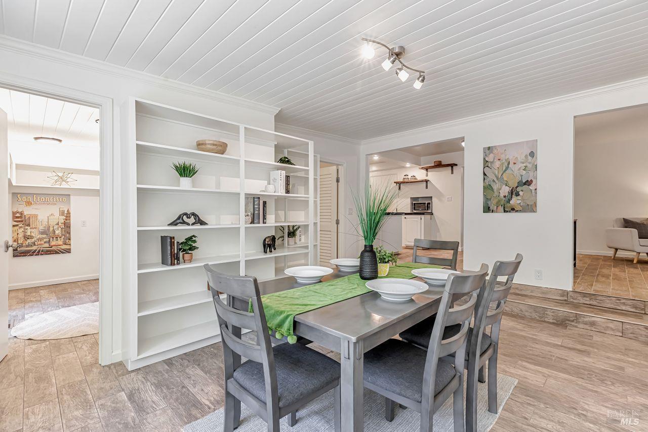 Detail Gallery Image 22 of 43 For 347 Major Dr, Santa Rosa,  CA 95403 - 3 Beds | 2 Baths