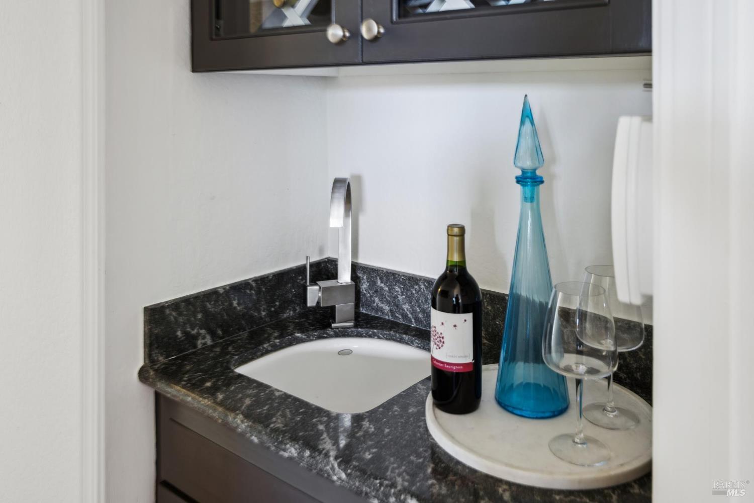 Detail Gallery Image 15 of 46 For 15 Harbor Oak Dr #12,  Tiburon,  CA 94920 - 2 Beds | 2 Baths