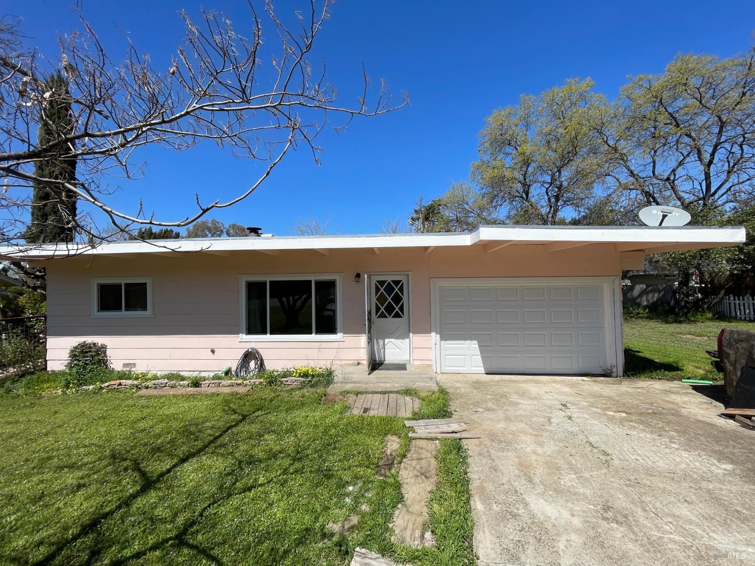 Detail Gallery Image 2 of 4 For 6956 Plaza Ct, Lucerne,  CA 95458 - 2 Beds | 1 Baths