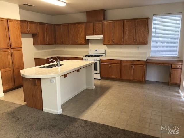 Detail Gallery Image 7 of 11 For 124 Palermo Way, Vacaville,  CA 95688 - 4 Beds | 2/1 Baths