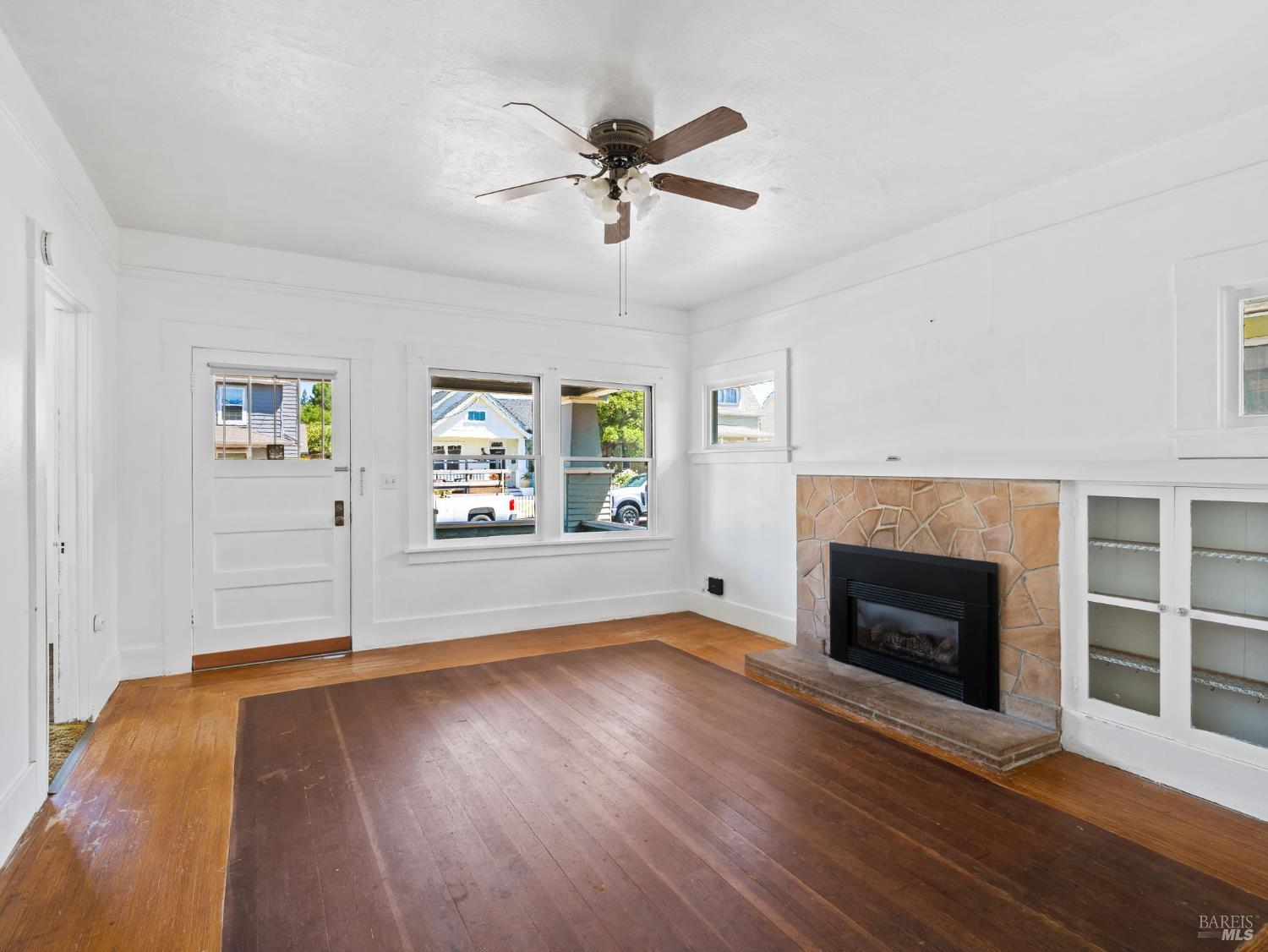 Detail Gallery Image 8 of 52 For 442 Piper St, Healdsburg,  CA 95448 - 3 Beds | 2 Baths
