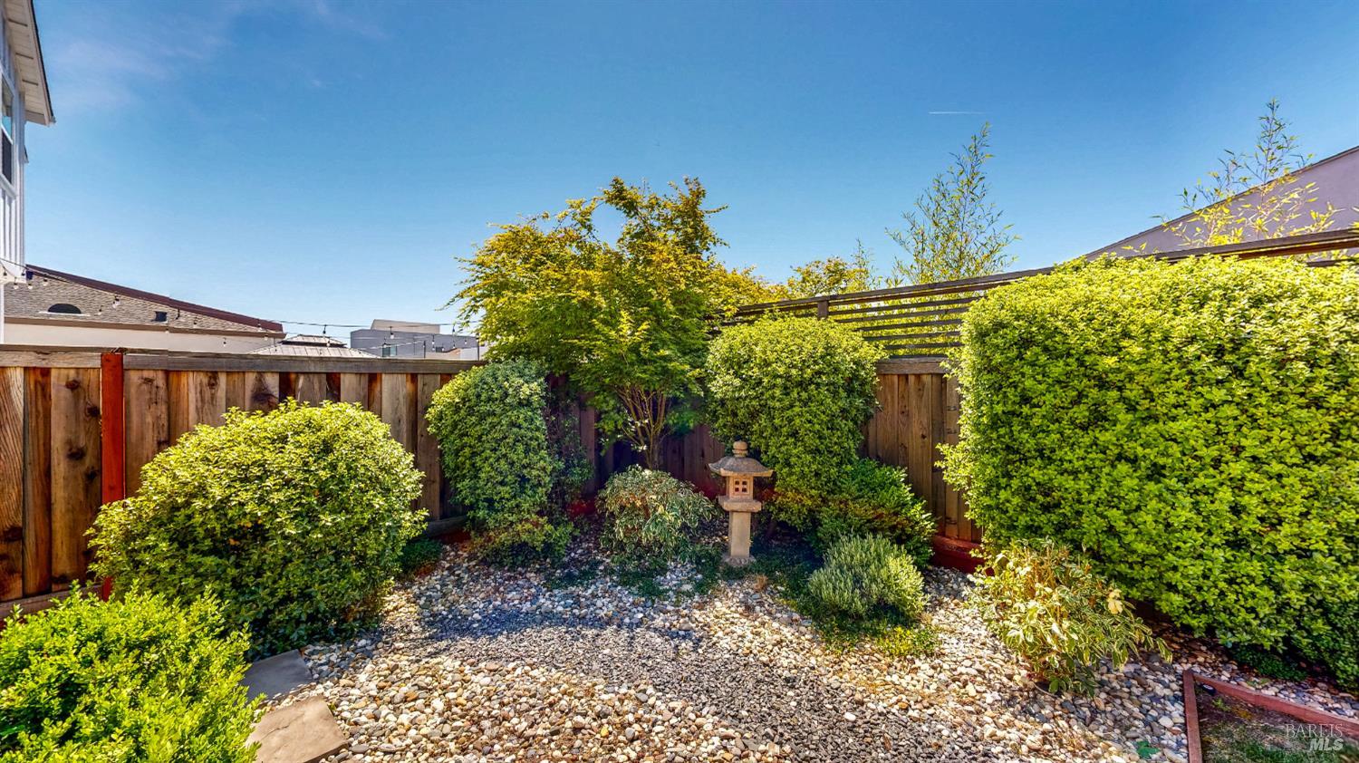 Detail Gallery Image 45 of 49 For 1431 Acorn Way, Windsor,  CA 95492 - 2 Beds | 2 Baths