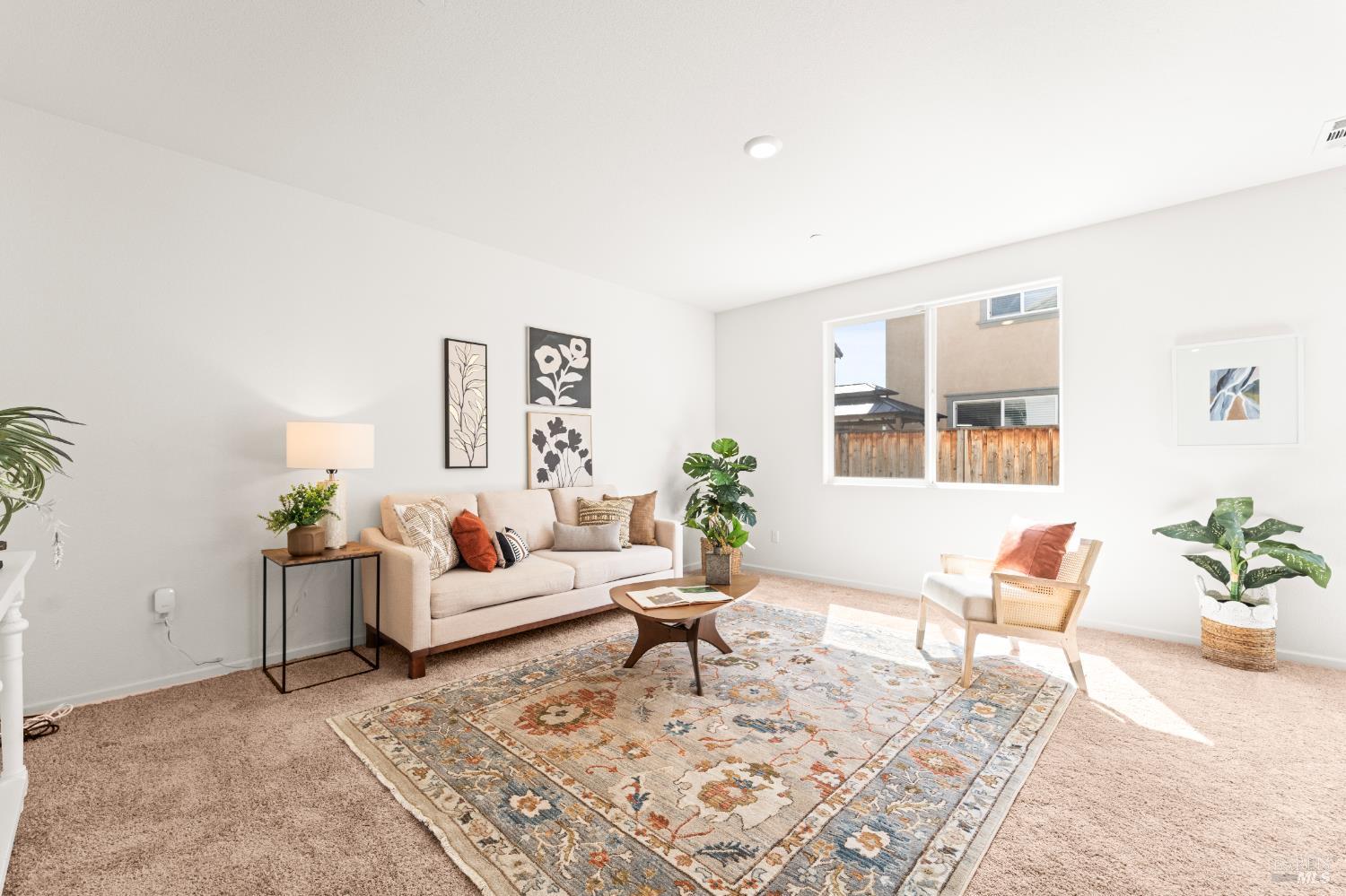 Detail Gallery Image 8 of 42 For 1365 Melvin Jordan Ln, Fairfield,  CA 94533 - 4 Beds | 2/1 Baths