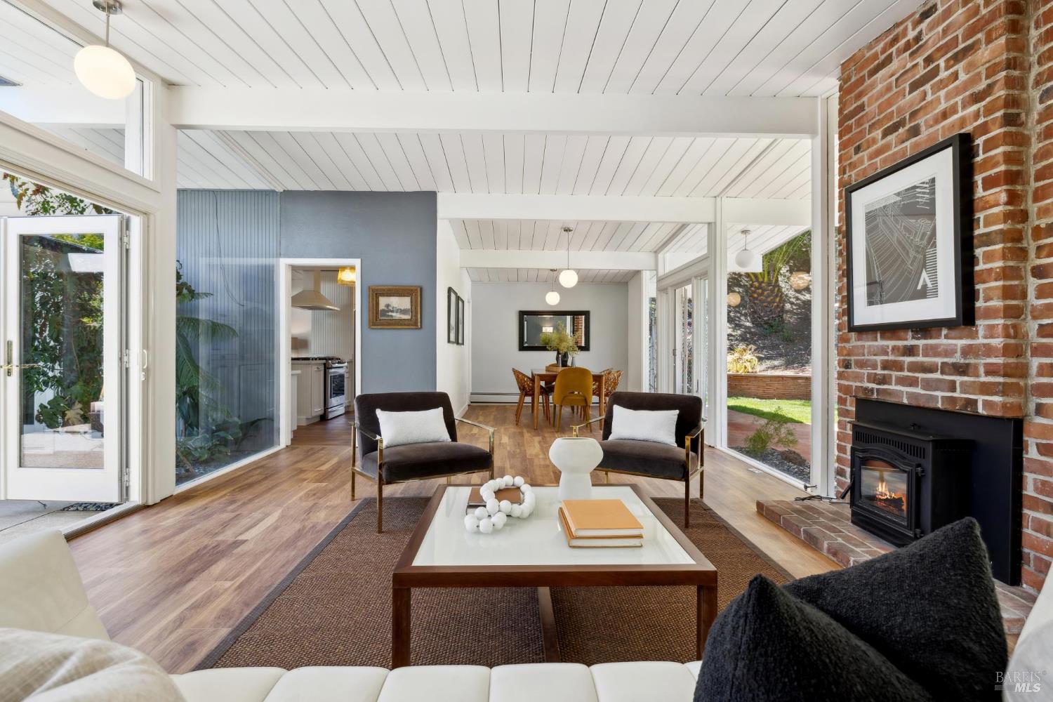 Detail Gallery Image 19 of 52 For 100 De La Guerra Rd, San Rafael,  CA 94903 - 4 Beds | 2 Baths
