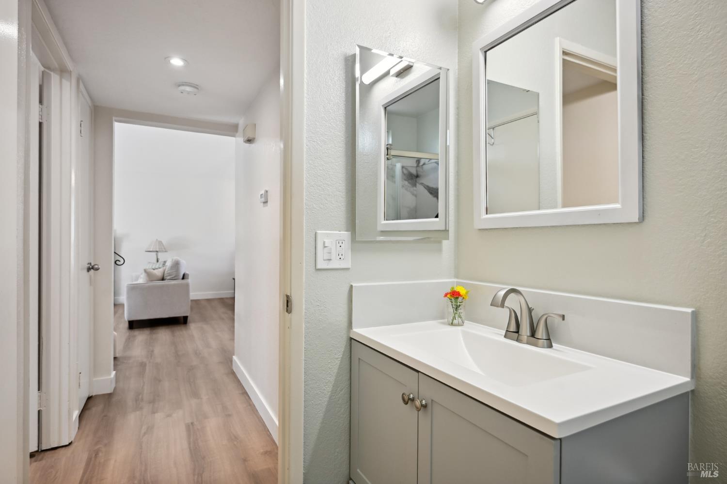 Detail Gallery Image 23 of 39 For 1408 Serpilio Way, Petaluma,  CA 94954 - 3 Beds | 2 Baths