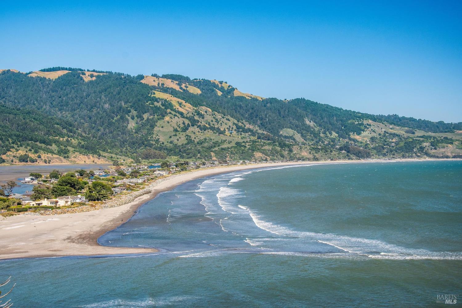 Detail Gallery Image 3 of 52 For 71 Crescente Ave, Bolinas,  CA 94924 - 3 Beds | 2 Baths