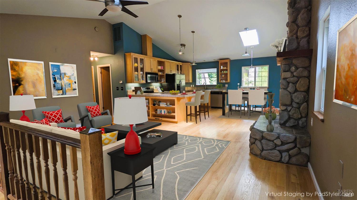 Detail Gallery Image 5 of 39 For 16589 Glenda Dr, Guerneville,  CA 95446 - 5 Beds | 2/1 Baths