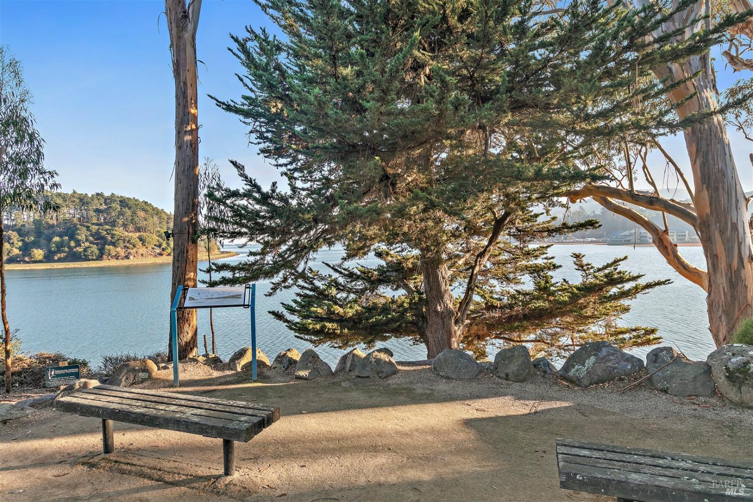 Detail Gallery Image 32 of 33 For 44 De Silva Island Dr, Mill Valley,  CA 94941 - 3 Beds | 2/1 Baths