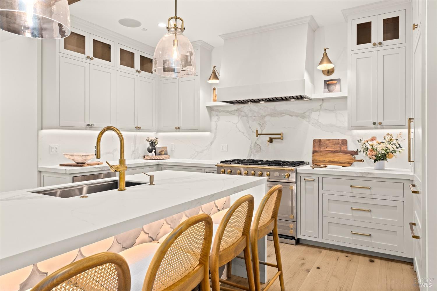 Detail Gallery Image 24 of 99 For 681 S Fitch Mountain Rd, Healdsburg,  CA 95448 - 5 Beds | 4 Baths