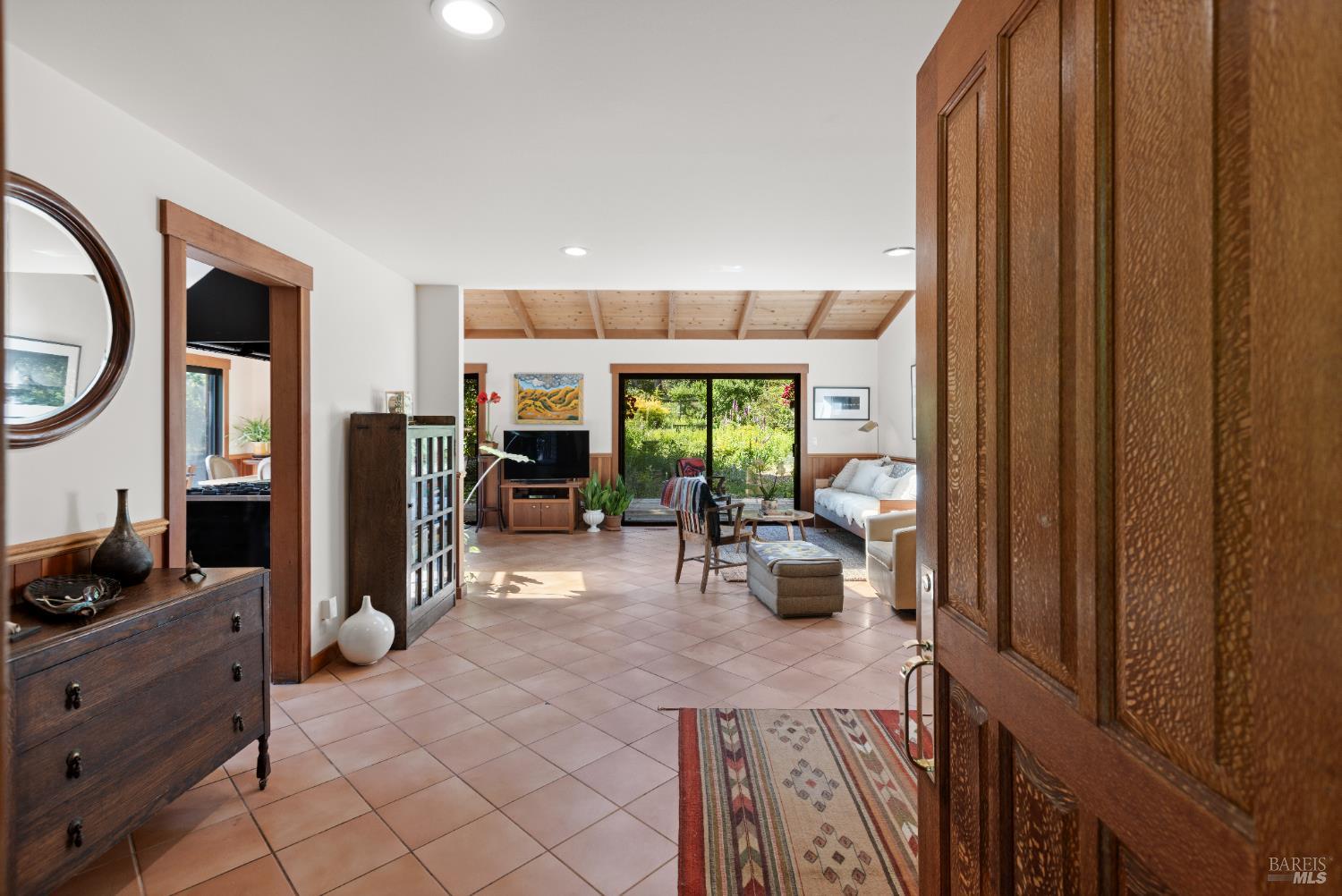Detail Gallery Image 3 of 53 For 7 Linsdale Ln, Point Reyes Station,  CA 94956 - 3 Beds | 2 Baths
