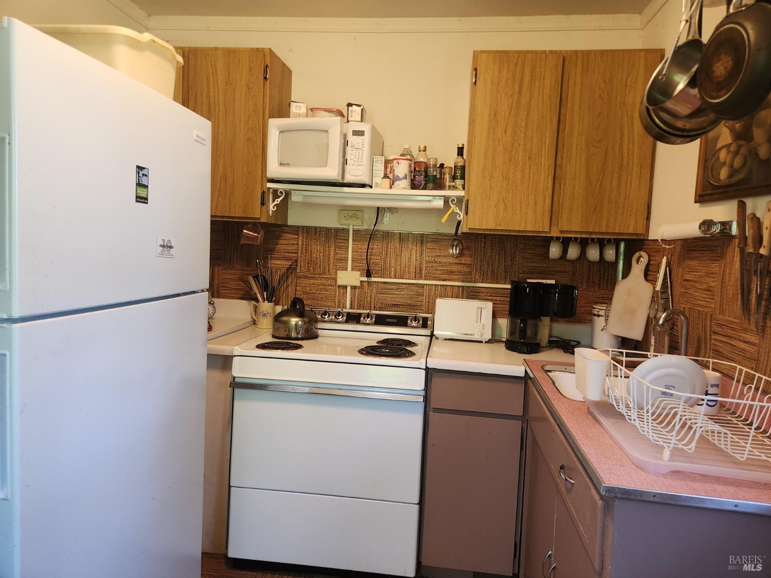 Detail Gallery Image 11 of 21 For 25500 Fairbanks Ln, Covelo,  CA 95428 - 1 Beds | 1 Baths