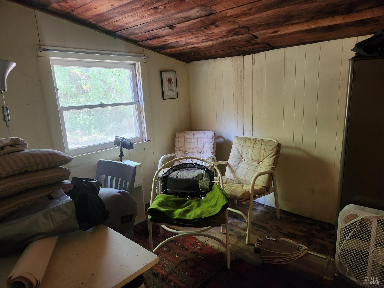 Detail Gallery Image 14 of 21 For 25500 Fairbanks Ln, Covelo,  CA 95428 - 1 Beds | 1 Baths