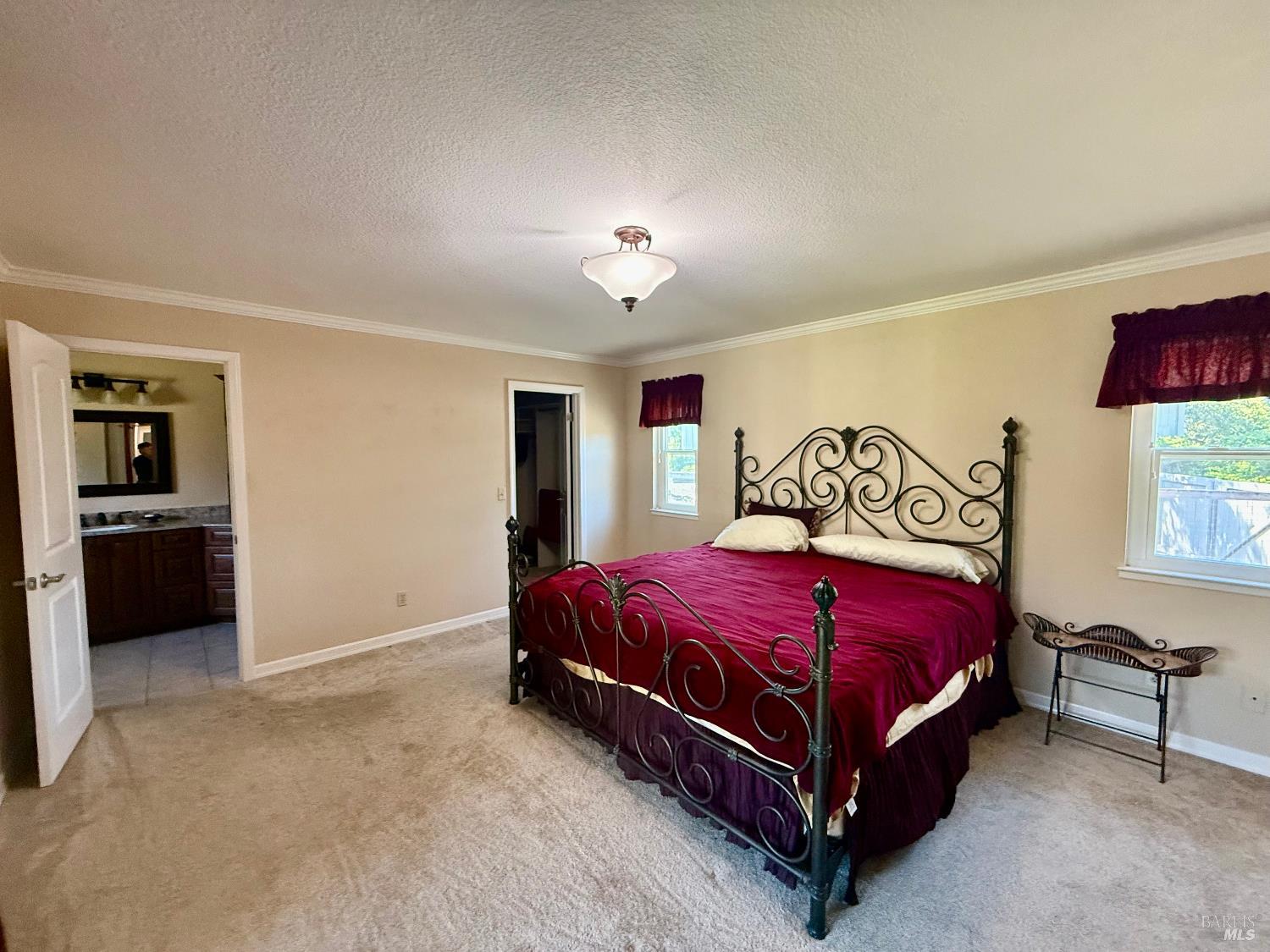Detail Gallery Image 8 of 18 For 976 Slate Dr #4000,  Santa Rosa,  CA 95405 - 3 Beds | 3 Baths