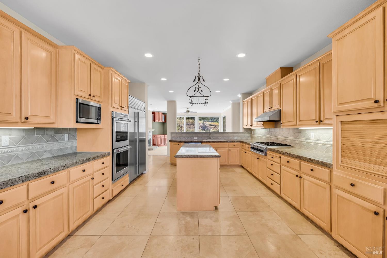 Detail Gallery Image 18 of 58 For 3431 Terra Linda Dr, Santa Rosa,  CA 95404 - 3 Beds | 3/1 Baths