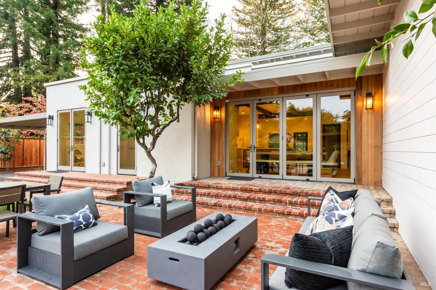 Detail Gallery Image 70 of 99 For 681 S Fitch Mountain Rd, Healdsburg,  CA 95448 - 5 Beds | 4 Baths