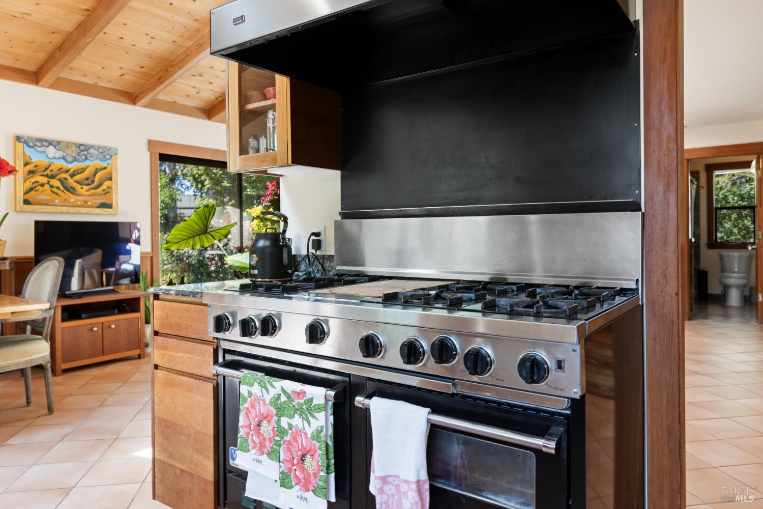 Detail Gallery Image 15 of 53 For 7 Linsdale Ln, Point Reyes Station,  CA 94956 - 3 Beds | 2 Baths