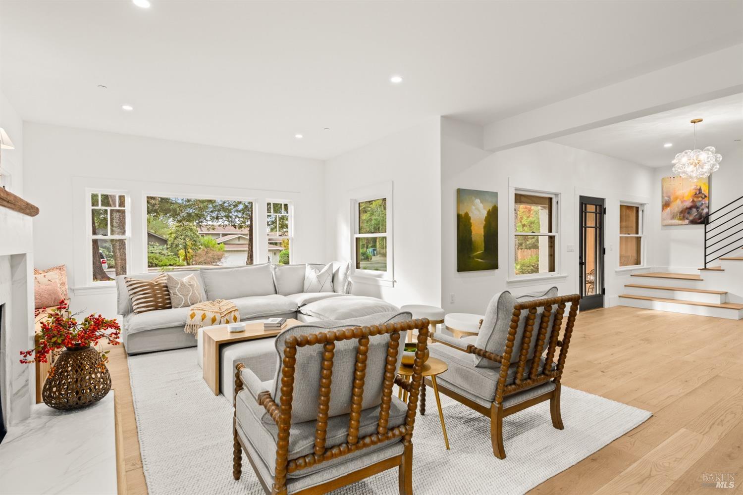 Detail Gallery Image 14 of 99 For 681 S Fitch Mountain Rd, Healdsburg,  CA 95448 - 5 Beds | 4 Baths