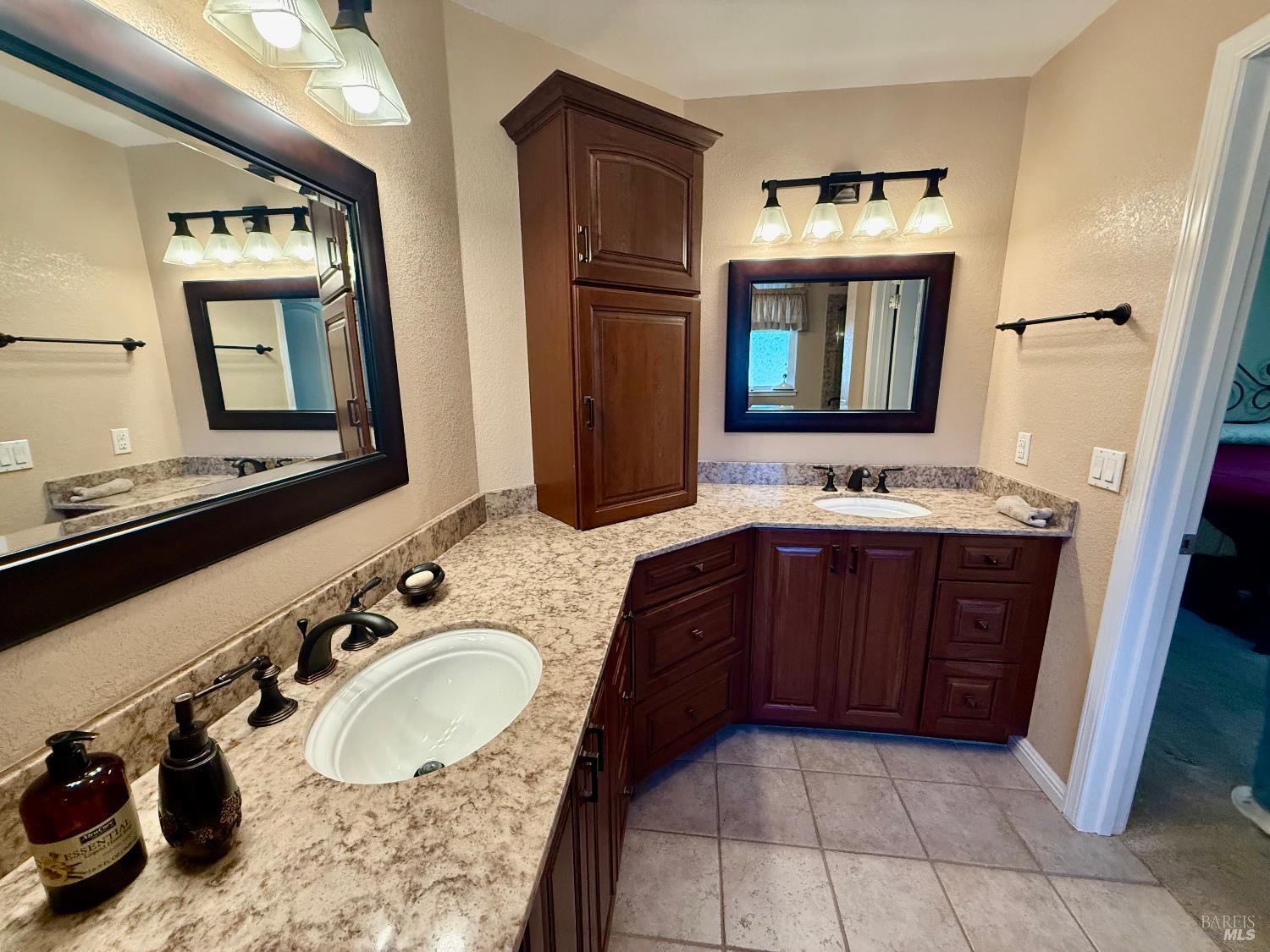 Detail Gallery Image 17 of 18 For 976 Slate Dr #4000,  Santa Rosa,  CA 95405 - 3 Beds | 3 Baths