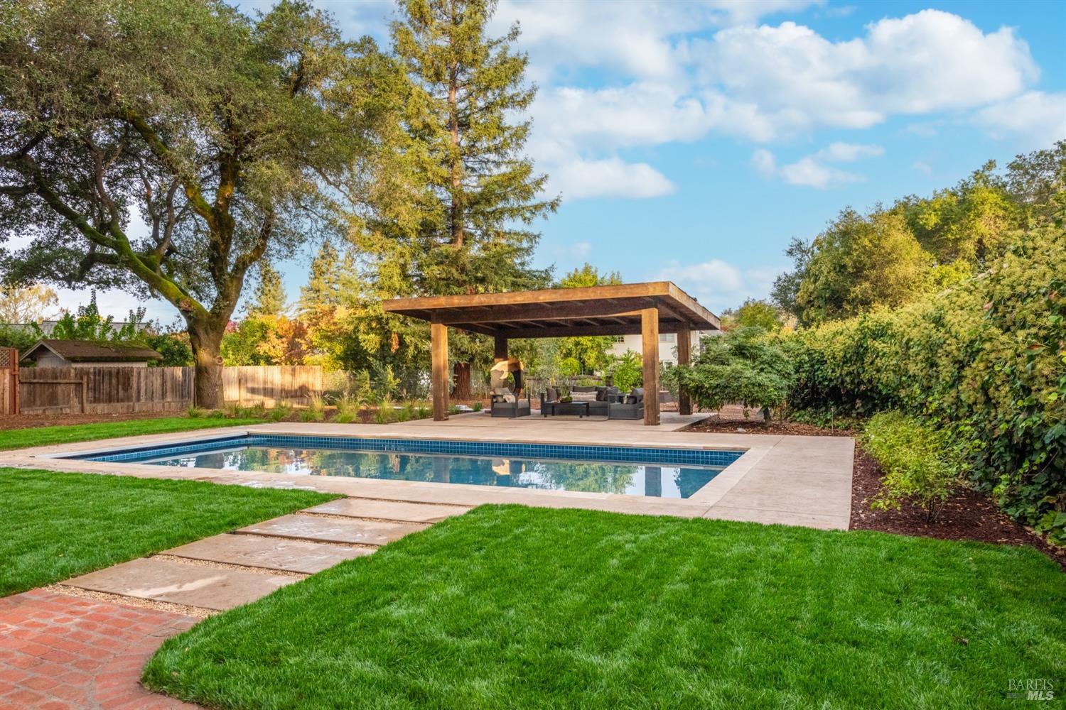 Detail Gallery Image 72 of 99 For 681 S Fitch Mountain Rd, Healdsburg,  CA 95448 - 5 Beds | 4 Baths
