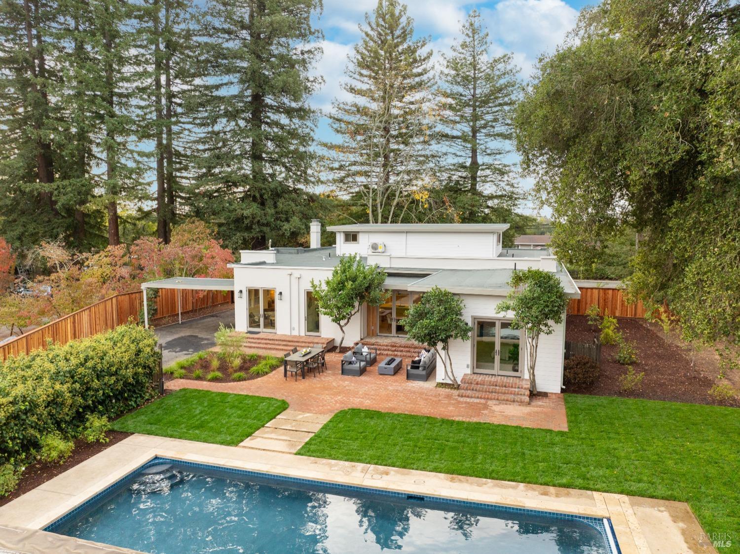 Detail Gallery Image 7 of 99 For 681 S Fitch Mountain Rd, Healdsburg,  CA 95448 - 5 Beds | 4 Baths