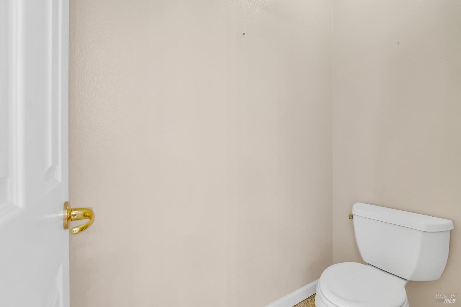 Detail Gallery Image 34 of 58 For 3431 Terra Linda Dr, Santa Rosa,  CA 95404 - 3 Beds | 3/1 Baths
