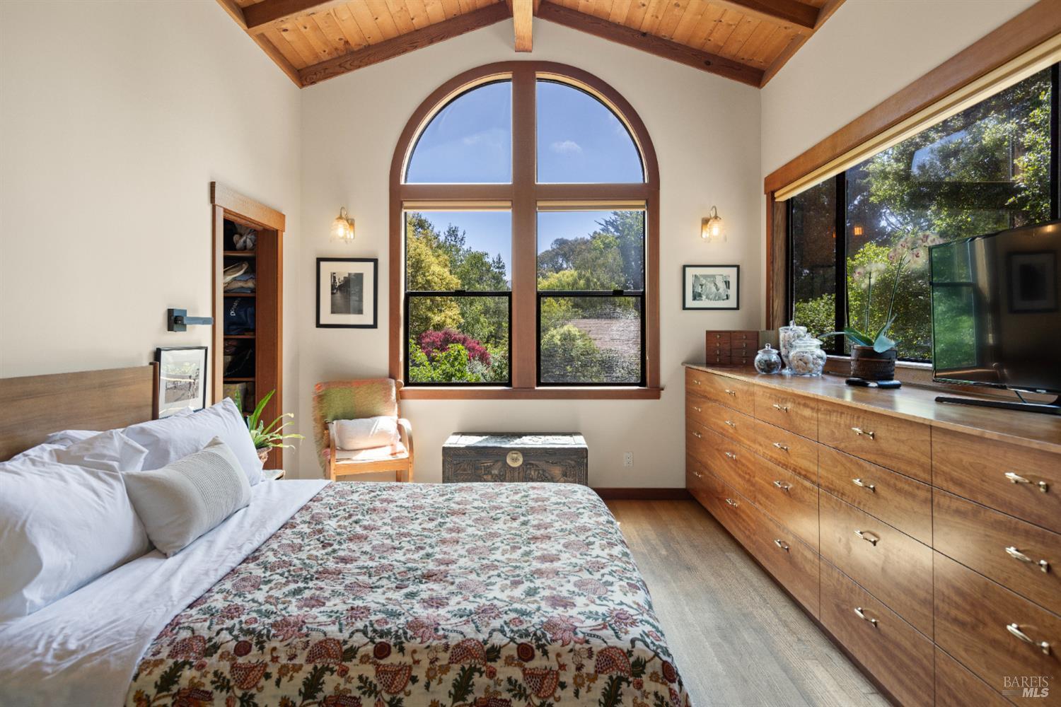 Detail Gallery Image 26 of 53 For 7 Linsdale Ln, Point Reyes Station,  CA 94956 - 3 Beds | 2 Baths