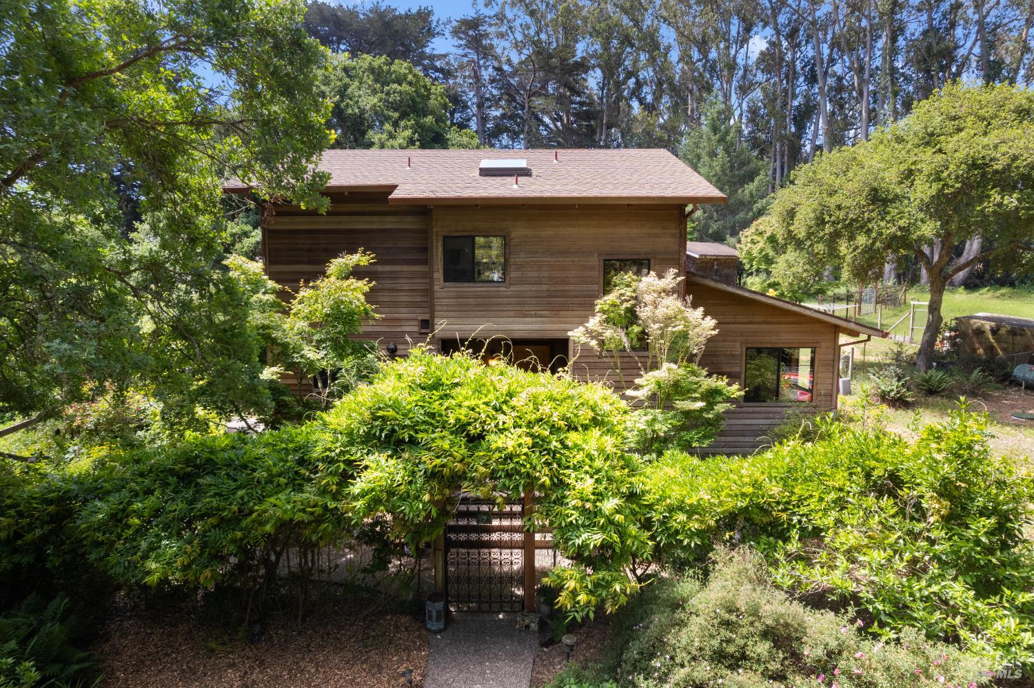 Detail Gallery Image 32 of 53 For 7 Linsdale Ln, Point Reyes Station,  CA 94956 - 3 Beds | 2 Baths