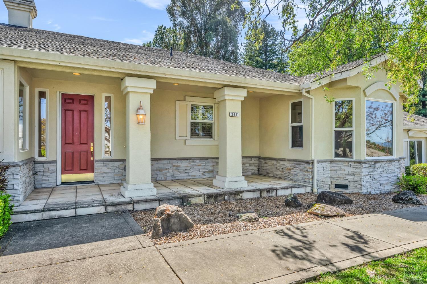 Detail Gallery Image 5 of 58 For 3431 Terra Linda Dr, Santa Rosa,  CA 95404 - 3 Beds | 3/1 Baths