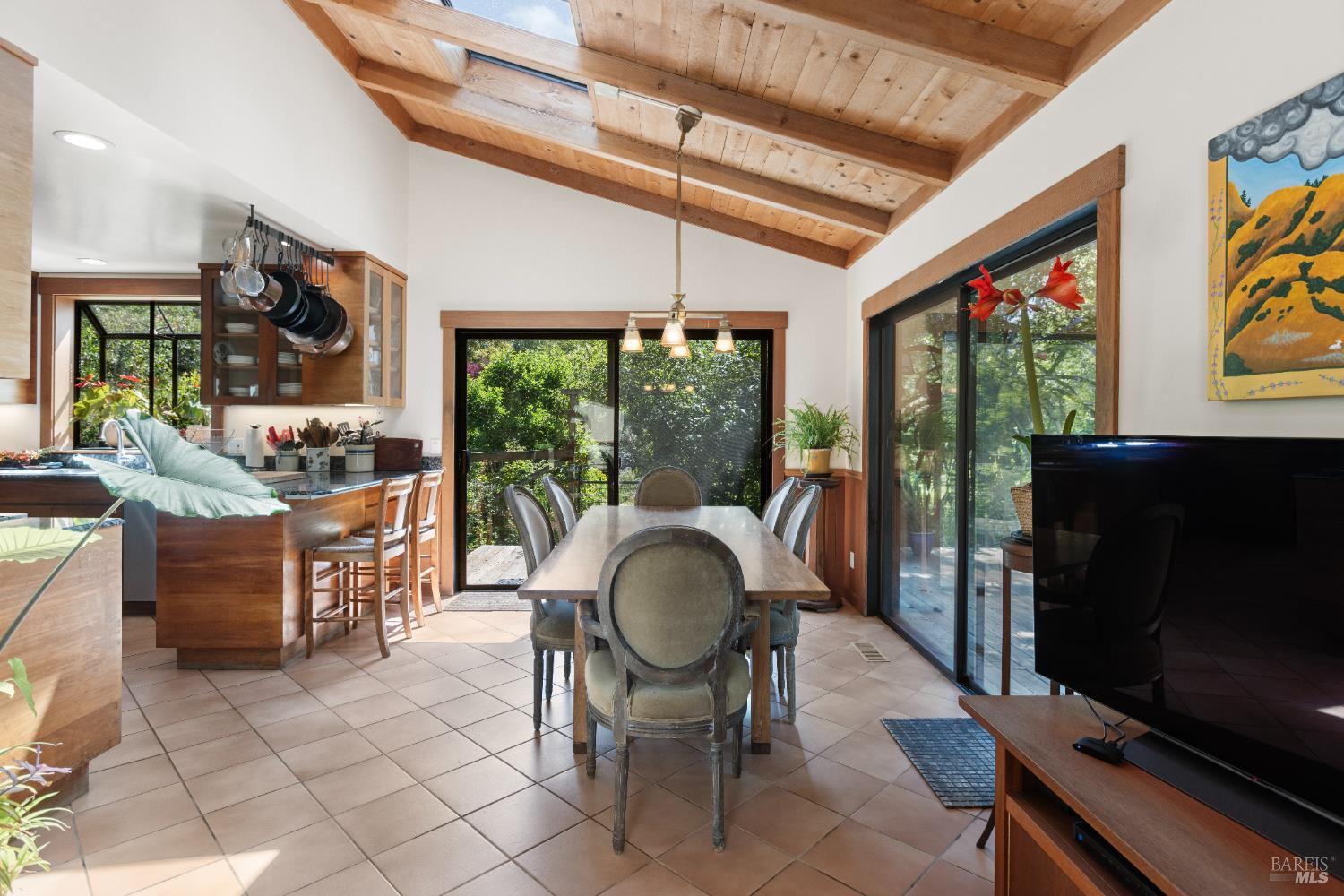 Detail Gallery Image 8 of 53 For 7 Linsdale Ln, Point Reyes Station,  CA 94956 - 3 Beds | 2 Baths