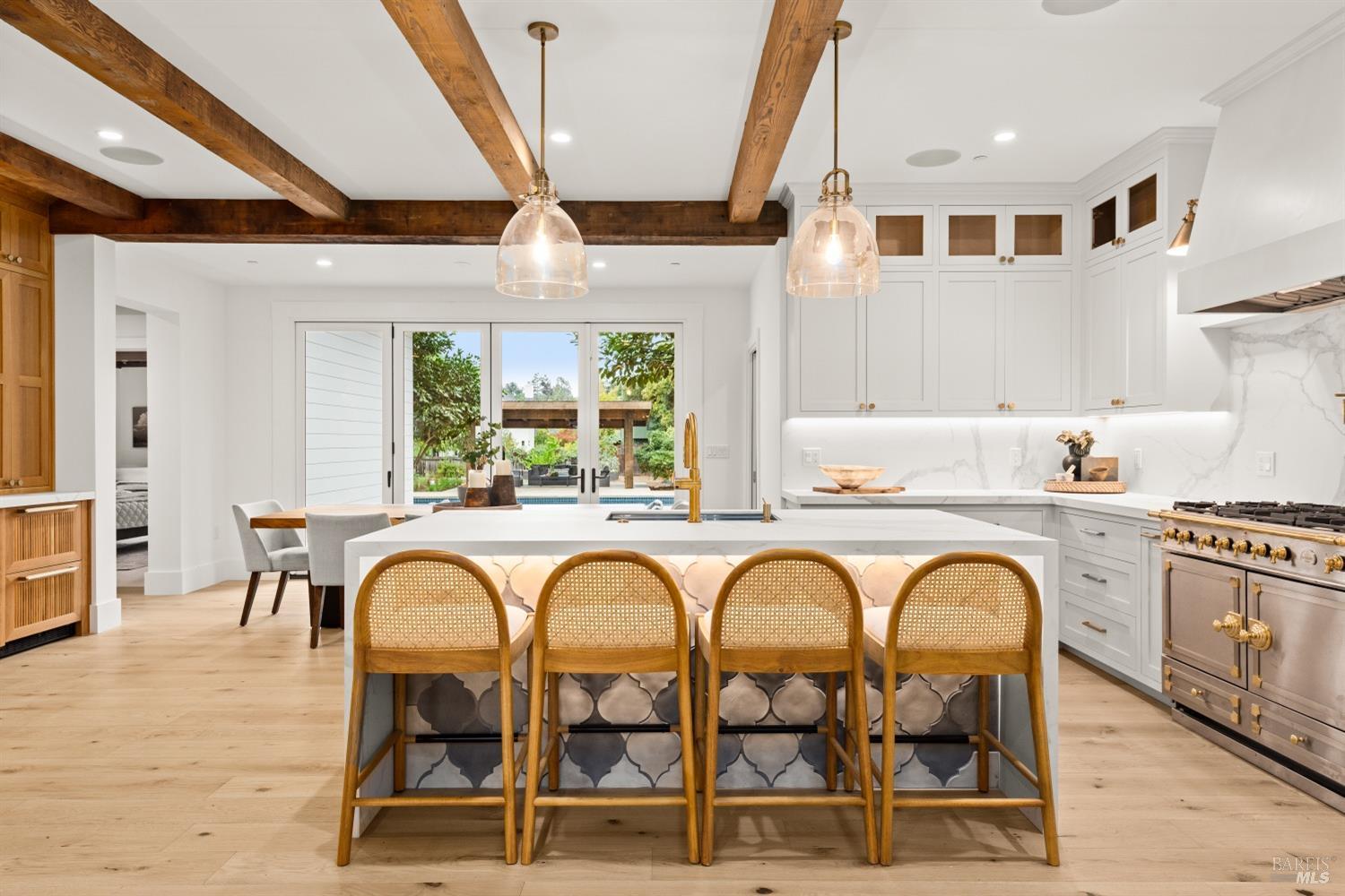 Detail Gallery Image 2 of 99 For 681 S Fitch Mountain Rd, Healdsburg,  CA 95448 - 5 Beds | 4 Baths