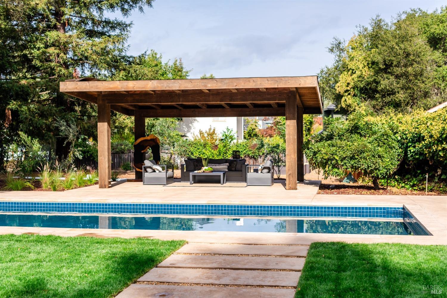 Detail Gallery Image 74 of 99 For 681 S Fitch Mountain Rd, Healdsburg,  CA 95448 - 5 Beds | 4 Baths