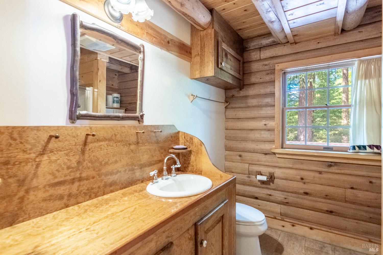 Detail Gallery Image 16 of 49 For 9547 Grassland Ct, Shingletown,  CA 96088 - 5 Beds | 4 Baths