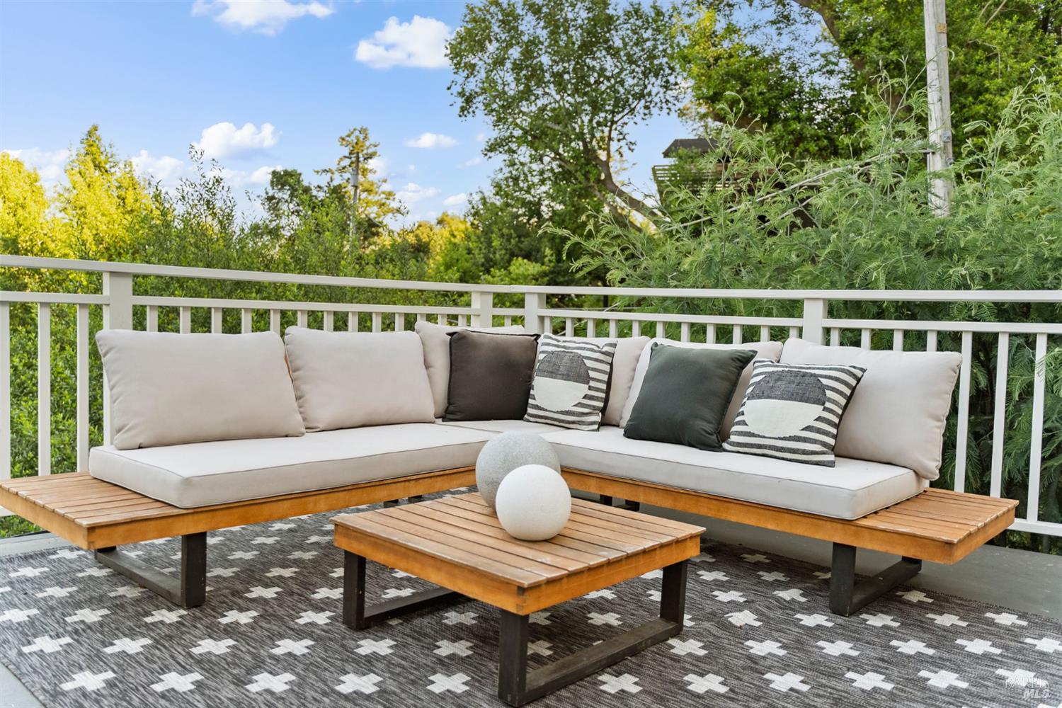 Detail Gallery Image 34 of 41 For 294 Scenic Rd, Fairfax,  CA 94930 - 2 Beds | 1/1 Baths