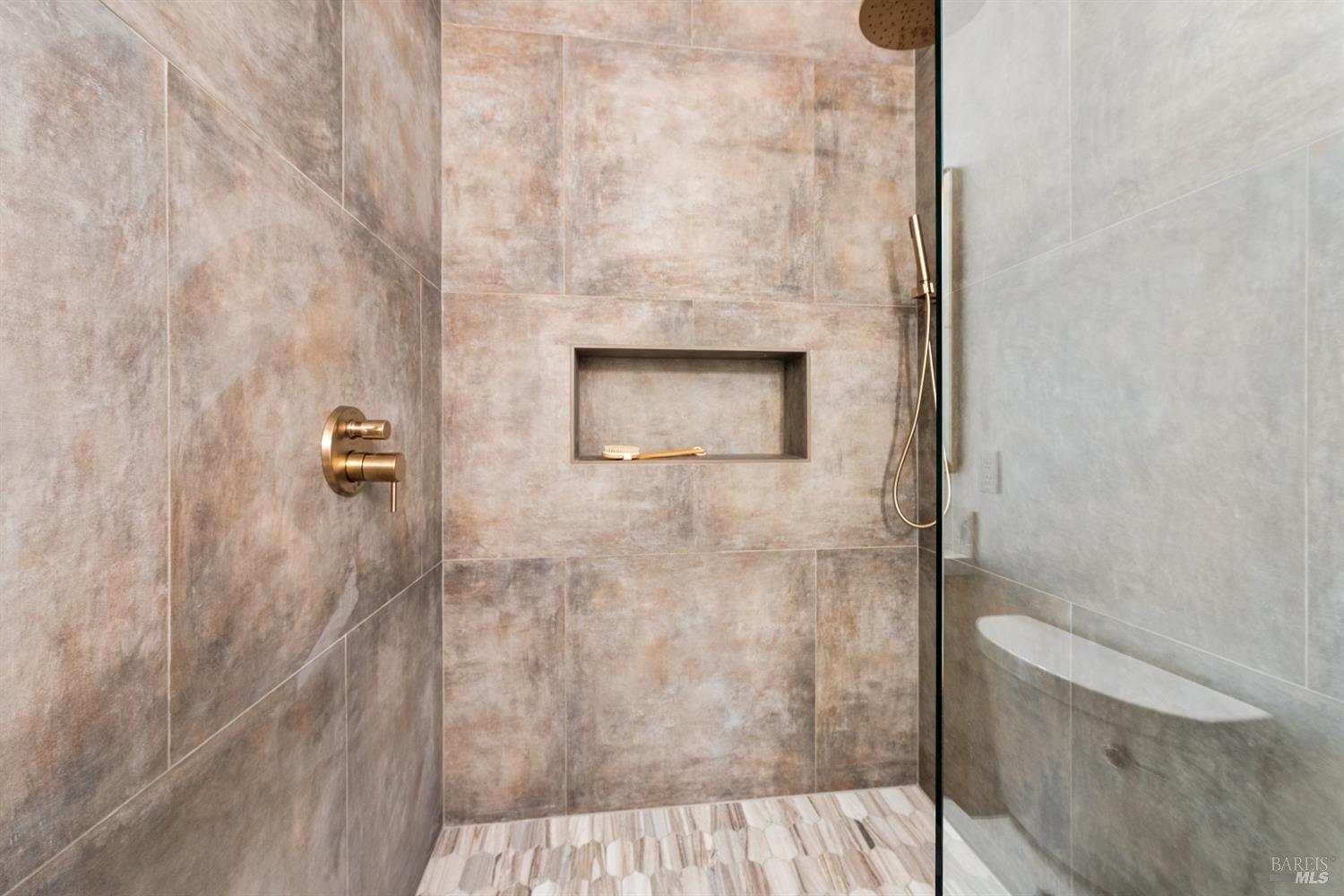 Detail Gallery Image 19 of 99 For 681 S Fitch Mountain Rd, Healdsburg,  CA 95448 - 5 Beds | 4 Baths