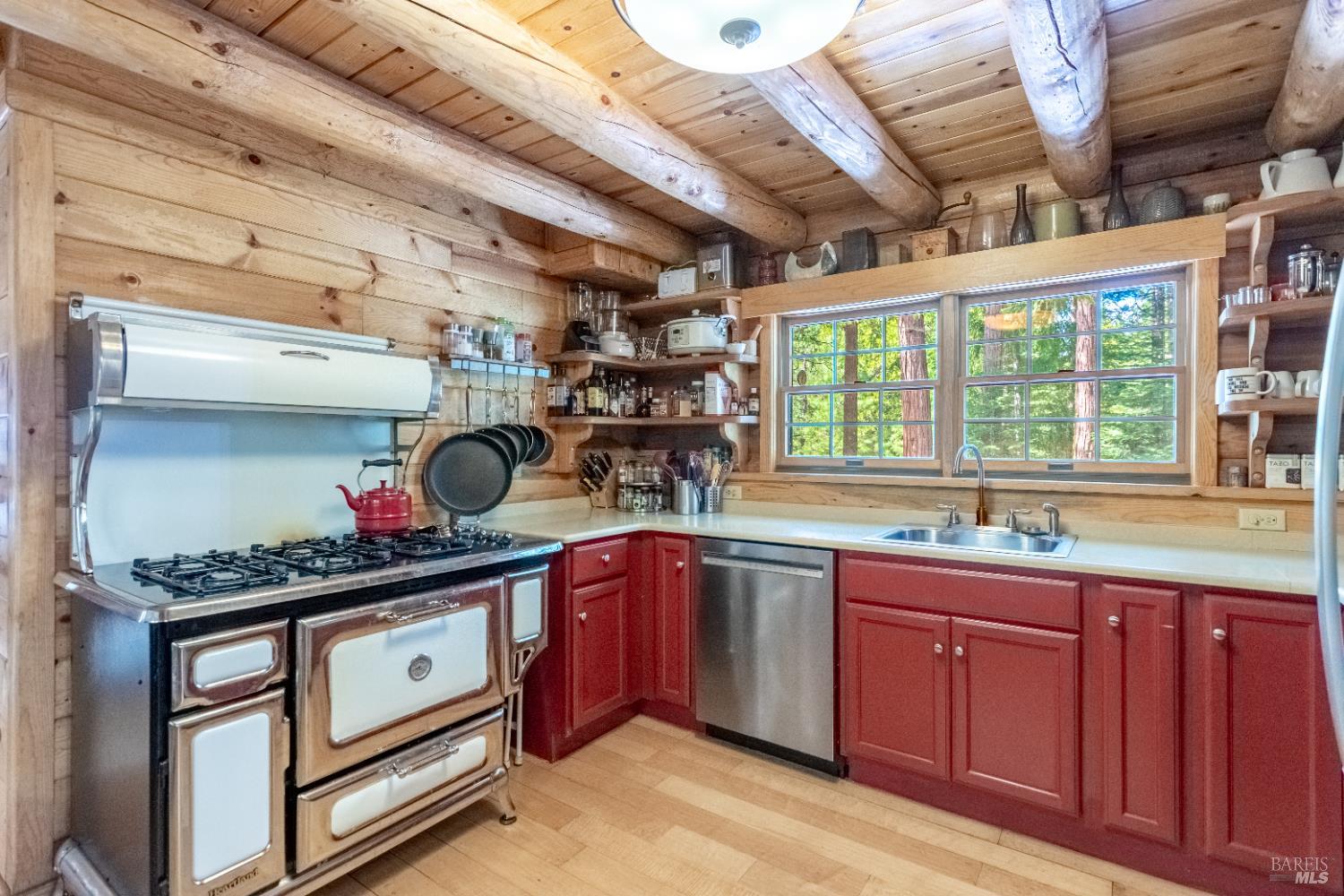 Detail Gallery Image 11 of 49 For 9547 Grassland Ct, Shingletown,  CA 96088 - 5 Beds | 4 Baths