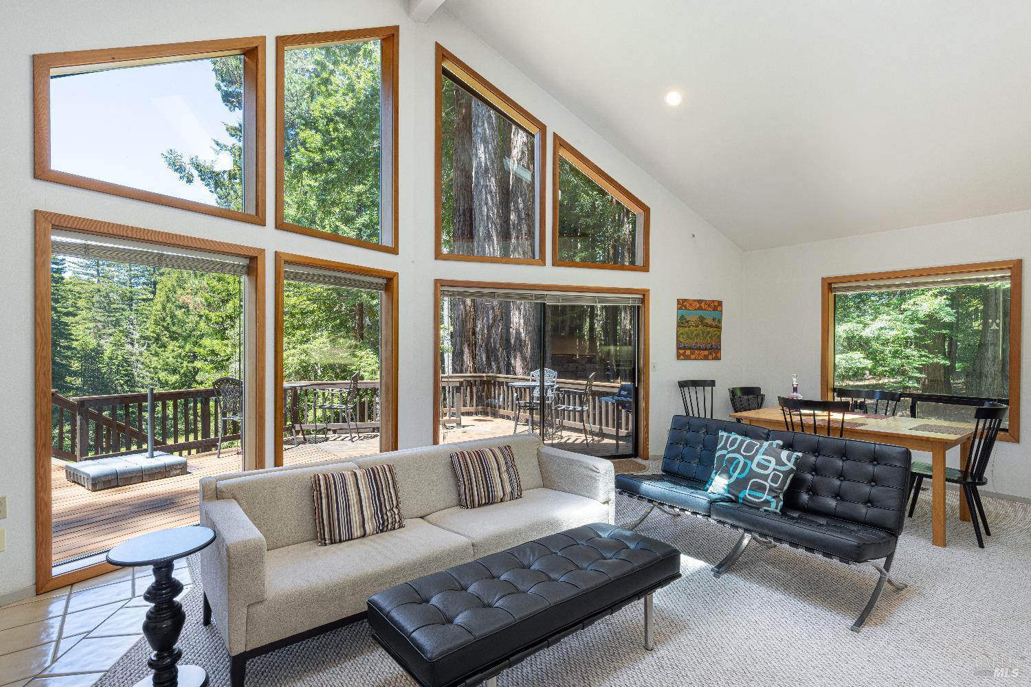 Detail Gallery Image 13 of 44 For 22111 Umland Cir, Jenner,  CA 95450 - 3 Beds | 2 Baths